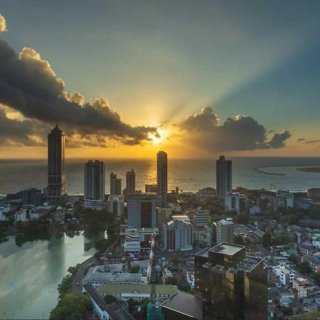 Luxury Sky Apartment Коломбо Екстер'єр фото